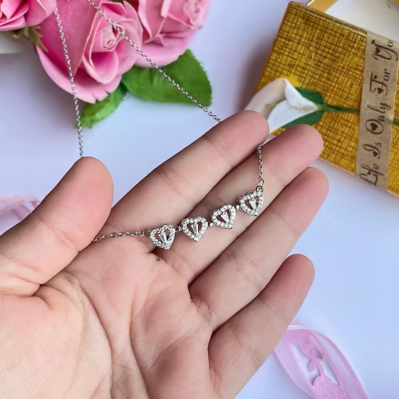 Silver Magnetic heart chain