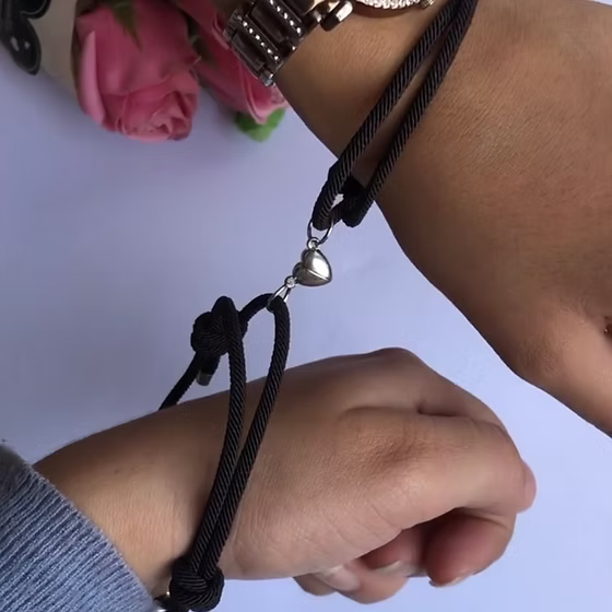 Magnet bracelet for couple